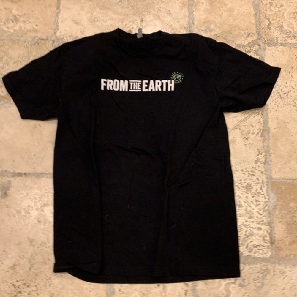 T shirt MOVING EVERYTHING MUST GO!